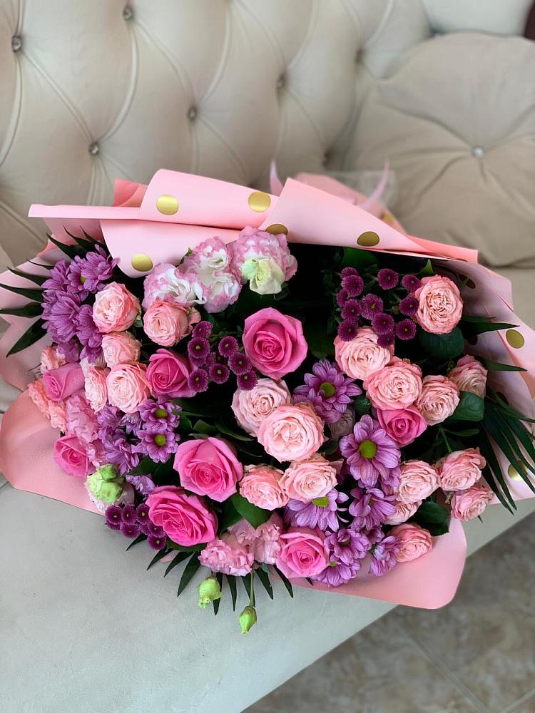 Букет цветов из: Хризантемы, Розы и Лизиантусы в Гребенской