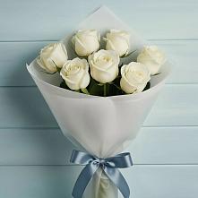 Букет 7 Белых роз Эдлесс Лав в Гребенской