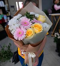 Букет цветов из:  Герберы, Розы и Хризантемы в Гребенской