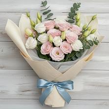 Букет цветов из:  Лизиантусы в Гребенской