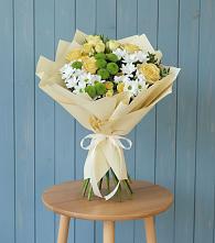 Букет цветов из:  Хризантемы и Розы в Гребенской