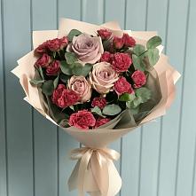 Букет цветов из:  Гвоздики и Розы в Гребенской